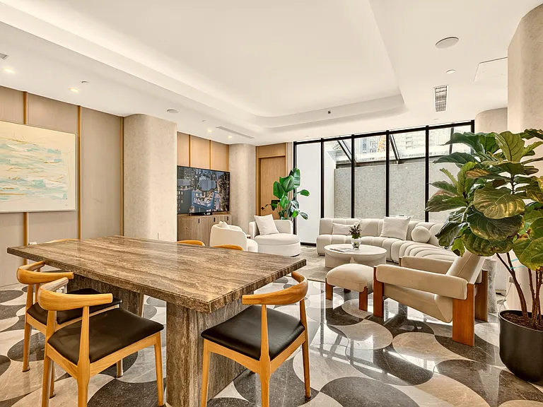 400 W 38th St #5GN — Photo 36