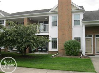 16888 Glenmoor Blvd, Macomb, MI 48044