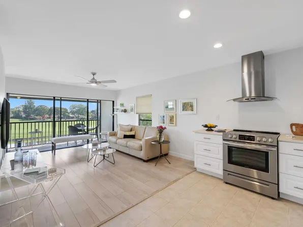 551 Greensward Lane #204-D, Delray Beach, FL 33445