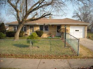 1015 N Orchard Ln, Waukegan, IL