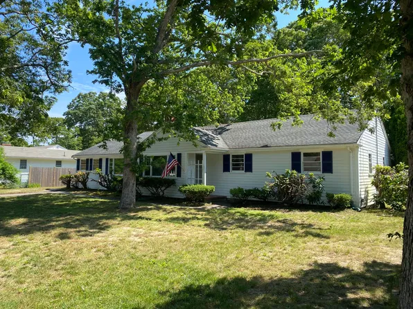 166 Greenwood Avenue, Hyannis, MA 02601
