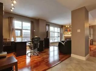 110 7th St SW, Calgary, AB T2P5M9