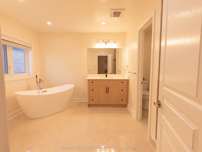 2 Farnham Dr — Photo 23