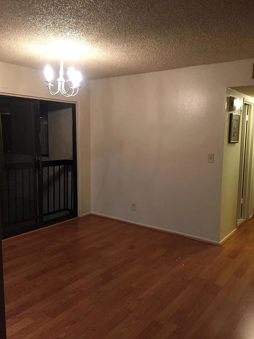 2 bed, 1020 sqft, $2,395 — Photo 2
