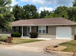270 Hoover St, Lebanon, MO 65536