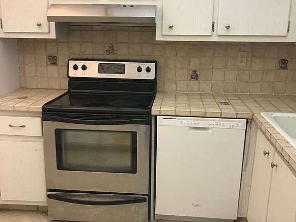 4th image of 9159 SW 77th Ave APT 203