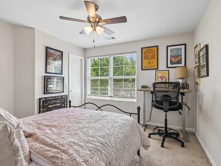 1319 Riverbrook Dr — Photo 37