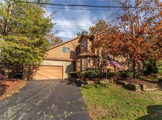 8937 Inverrary Dr SE, Warren, OH 44484