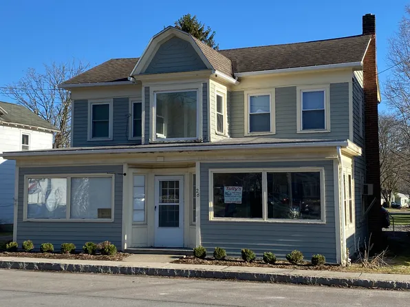 26 Clinton St #3, Tully, NY 13159