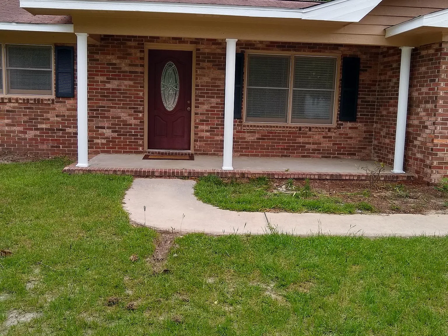 3 bed, 1715 sqft, $1,350 — Photo 2