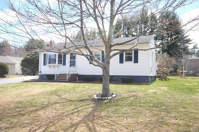 1st image of 121 Marilyn Ave