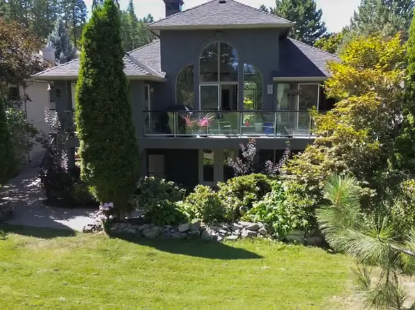 3897 Gallaghers Grange, Kelowna, BC V1W 3Z9