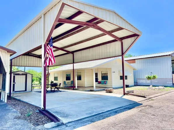 230 De Zavala St, Brackettville, TX 78832