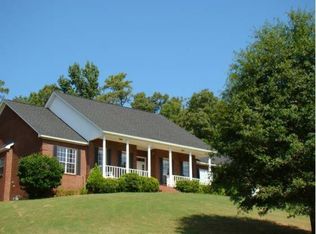 212 Fawn Ln, Prattville, AL 36067