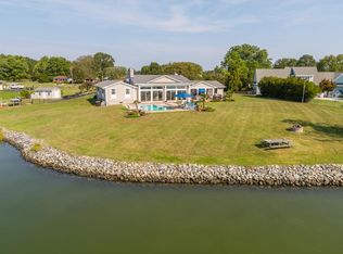 174 Shore Dr, Kilmarnock, VA 22482