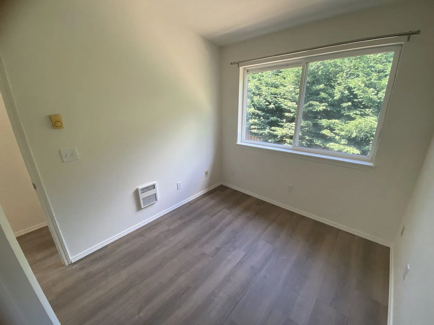 S Main St (2034) — Photo 3