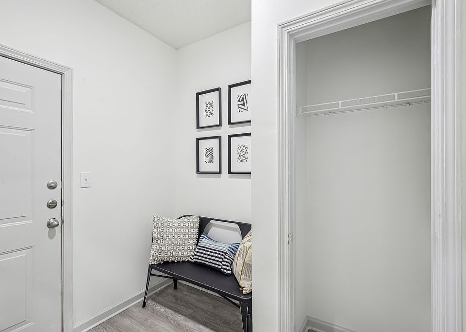 B3U Entryway