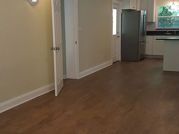 4th image of 3107 N Woodrow Ave