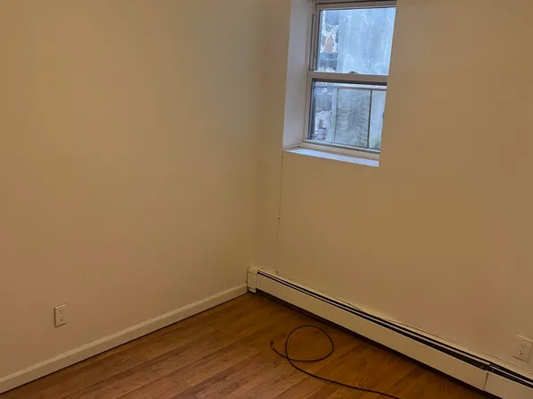 1211 Hillside Place image 2 of 12