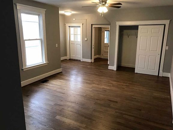 3rd image of 2071 Lawrence Ave