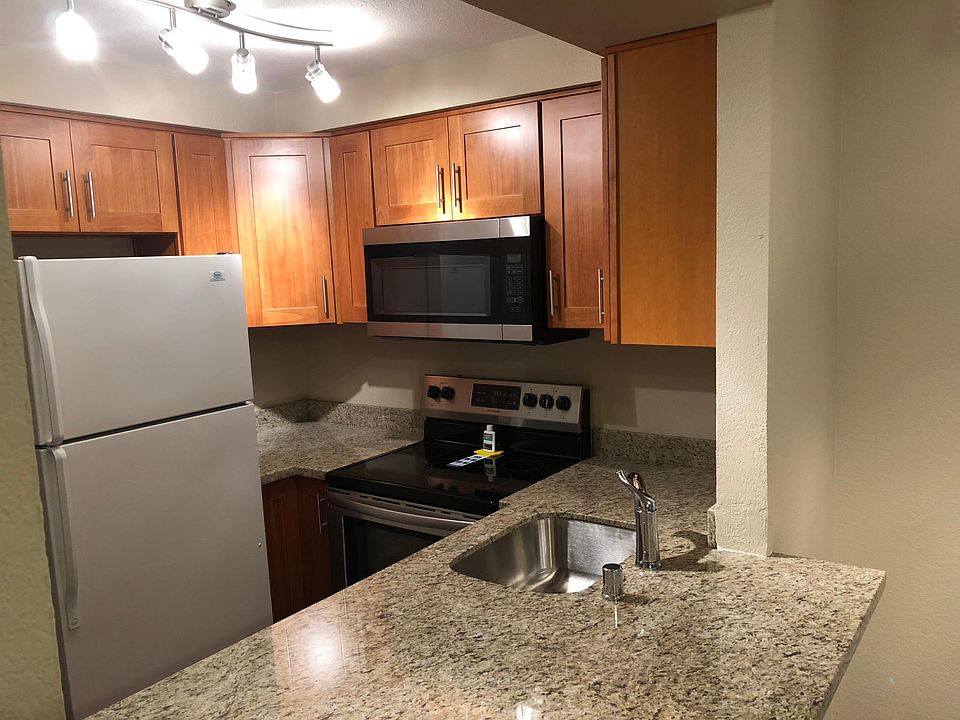 Brand new remodeled kitchen with new appliances