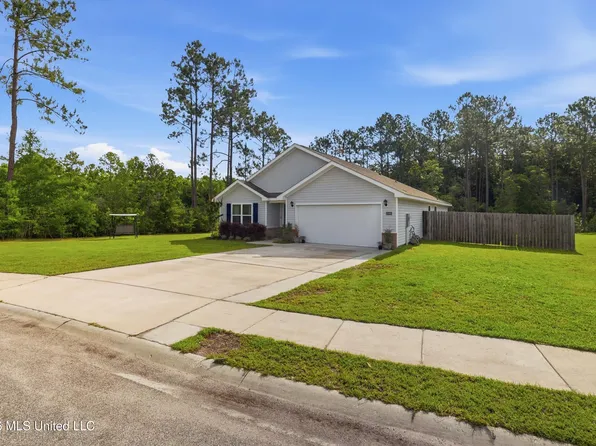 10065 Willow Leaf Dr, Gulfport, MS 39503