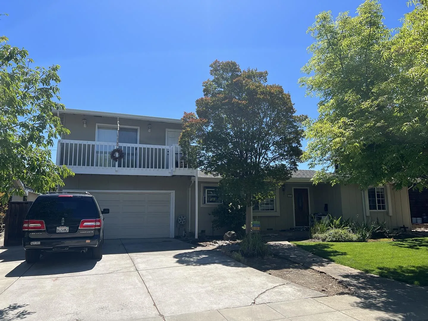 1036 Cynthia Ln photo 1