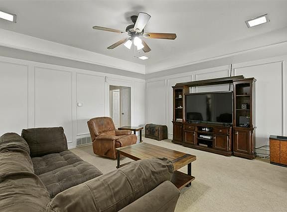 4th image of 228 Odessa Dr