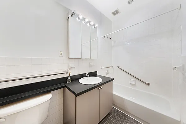 Rented by Compass | media 14