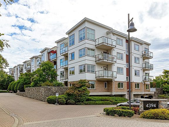 3rd image of 4394 W Saanich Rd #212