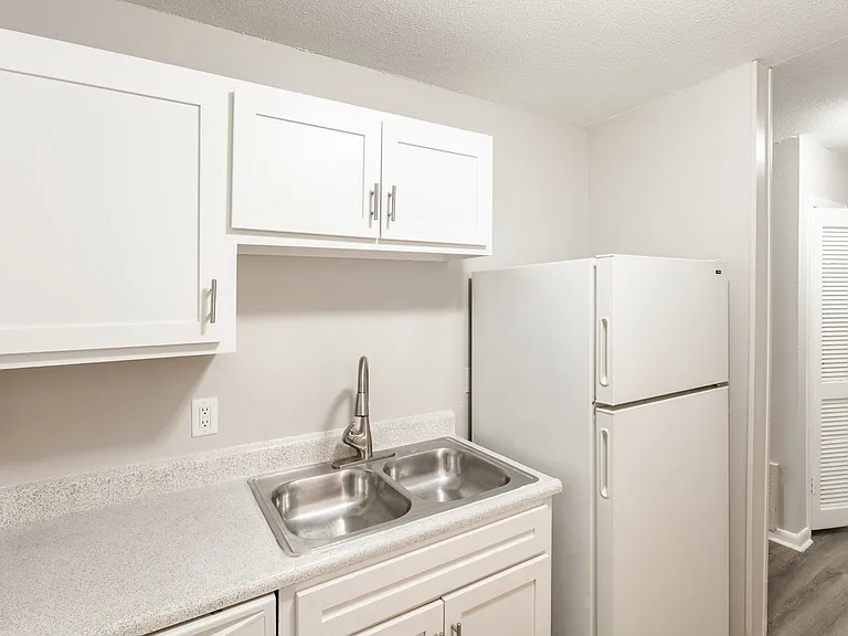 Sandlin Villas Apartments — Photo 10