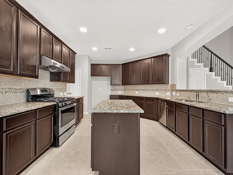 10031 Esslemont Ct — Photo 14