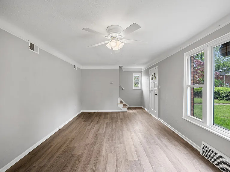 21001 Priday Ave — Photo 17