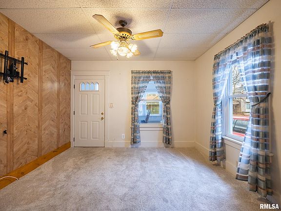 5th image of 1219 N Sheridan Rd