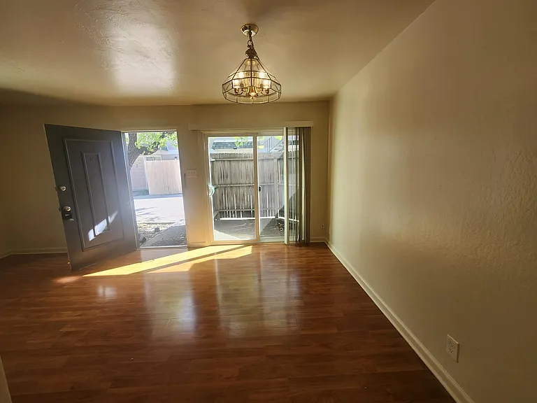 4375 Fairlands Dr #5 — Photo 6