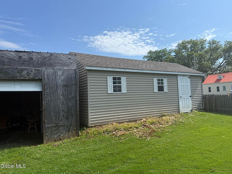 3rd image of 81 Catherine Street