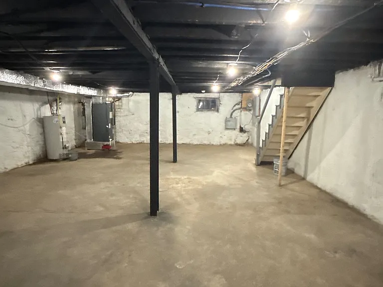1322 S 57th St — Photo 34