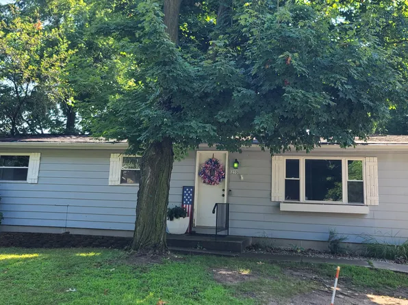 220 Elizabeth St, Fennville, MI 49408
