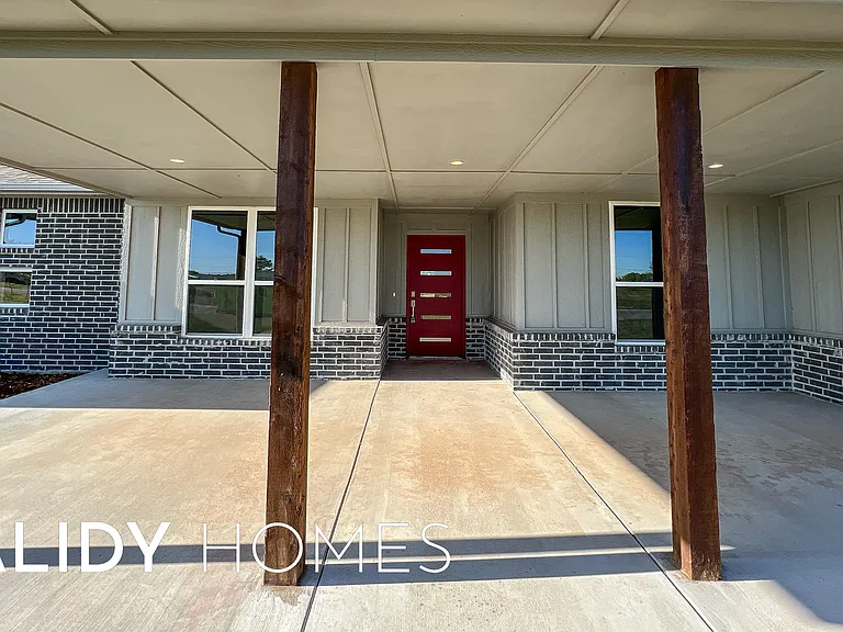 102 Olde Mill Rd — Photo 2