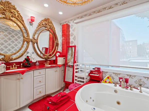 28-07 36th Avenue image 3 of 16