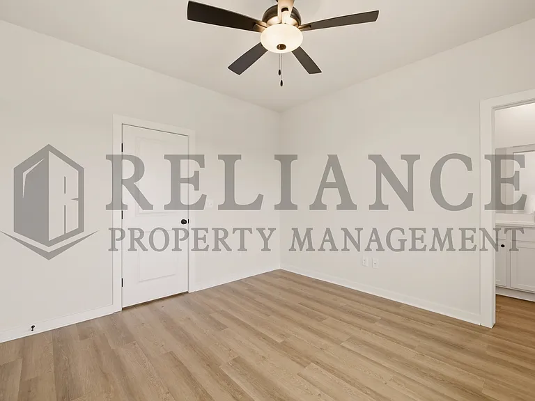 150 N Gowen St — Photo 26