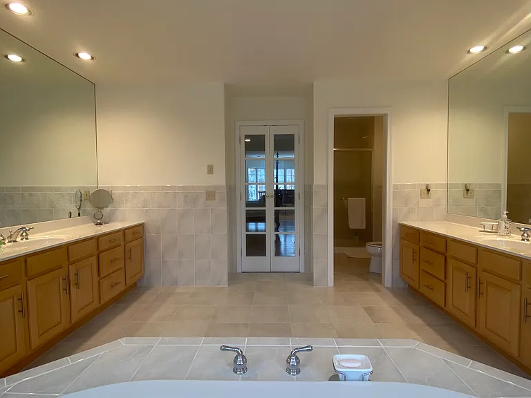MasterBathHisHerSink