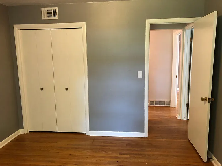 1308 Sycamore St — Photo 14