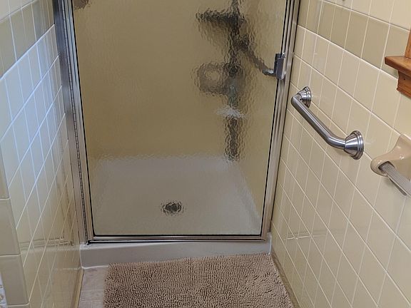 3rd image of 1401 Bragg Rd #A1