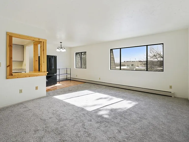 1140 Walnut Ave #11 — Photo 3