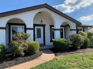 2500 Pioneer Dr, Saint Louis, MO 63129