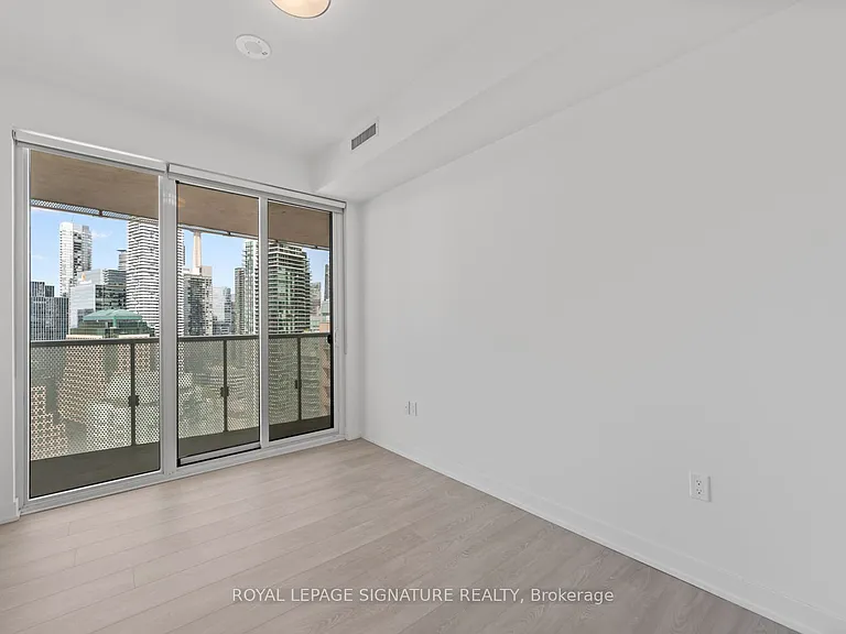 15 Queens Quay E #3305 — Photo 13