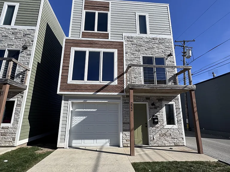 222 N Apperson Way #1 — Photo 1