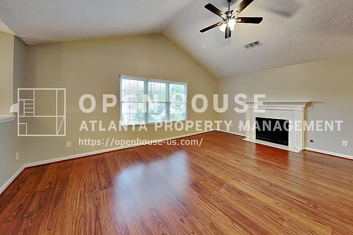 3 bed, 2.5 bath, 2239 sqft, $2,375 — Photo 4