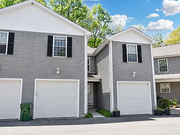 2nd image of 2118 Meriden Waterbury Tpke #16